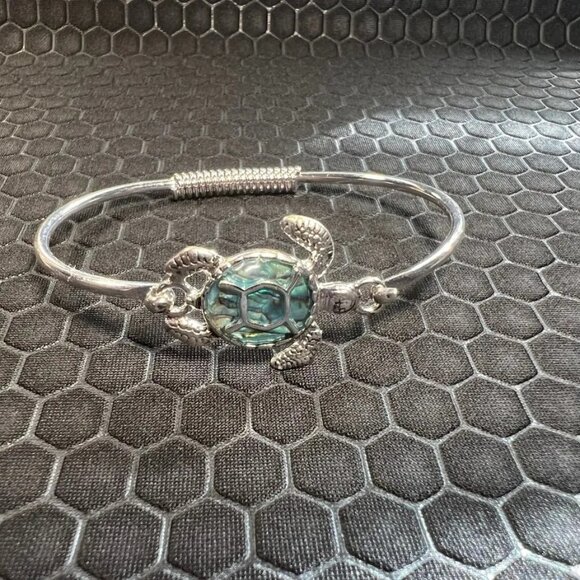 Turtle Bracelet 2 with Green Abalone Stones 18K White Gold Plated - Picture 1 of 1